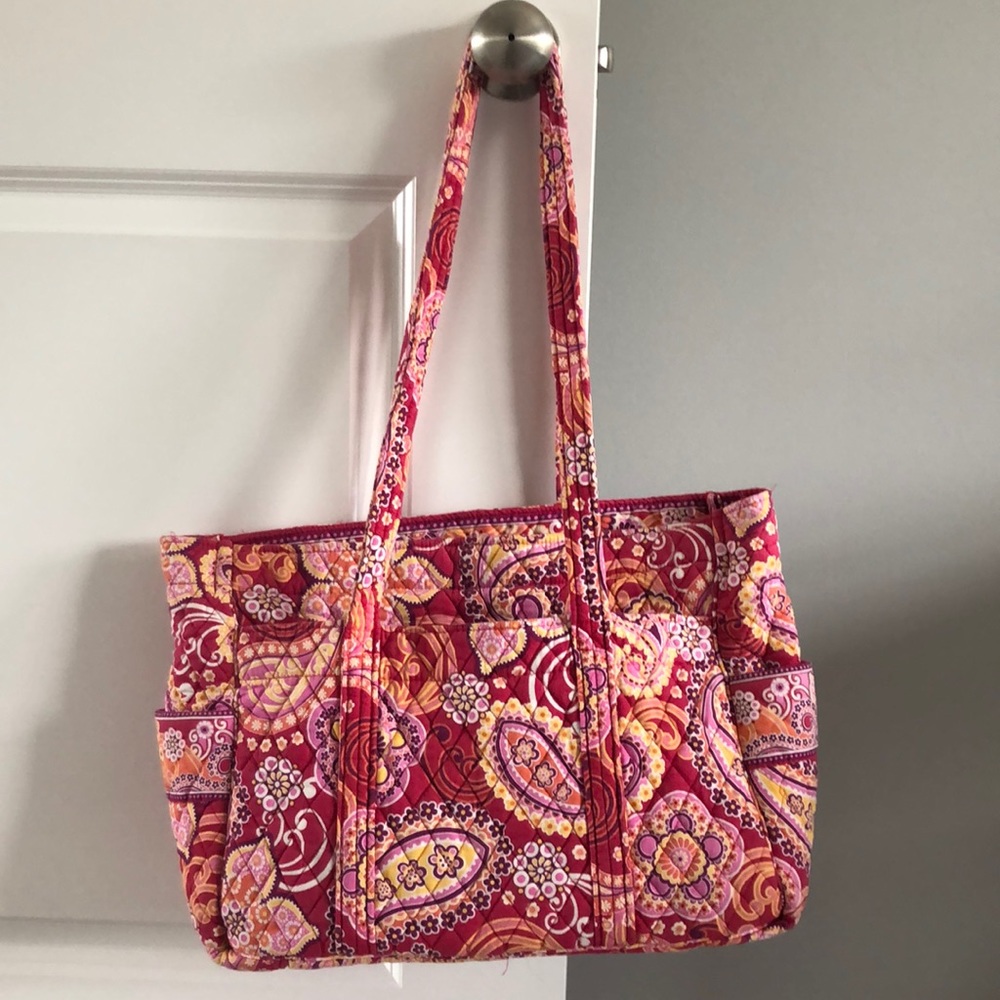 Vera Bradley baby bag in Raspberry Fizz